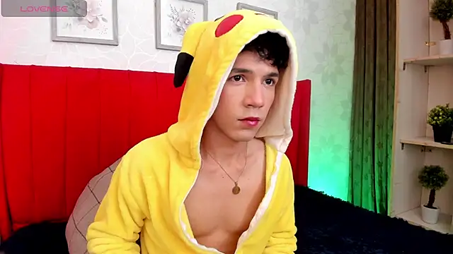 Snapshot of arlequiin_ chatting on 03-20-26, 03:44 arlequiin online show from 03-20-26, 03:44