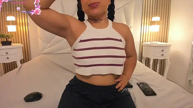 chiarafustox online show from 03-10-26, 06:57