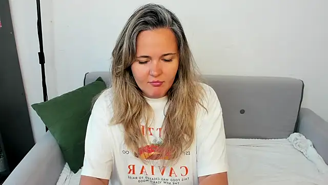 LilyBel online show from 06-10-26, 01:06