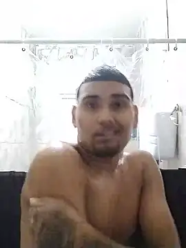 Snapshot of MickeySexyyy chatting on 05-14-26, 04:25 MickeySexyyy online show from 05-14-26, 04:25
