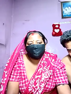 Snapshot of Fetish-Couple2 chatting on 02-28-26, 08:21 Fetish-Couple2 online show from 02-28-26, 08:21