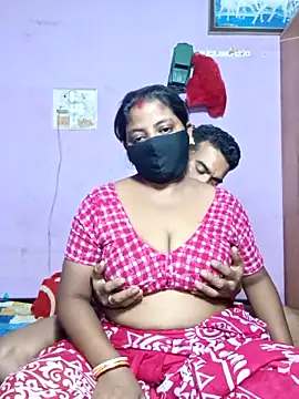 Snapshot of Fetish-Couple2 chatting on 03-11-26, 08:37 Fetish-Couple2 online show from 03-11-26, 08:37