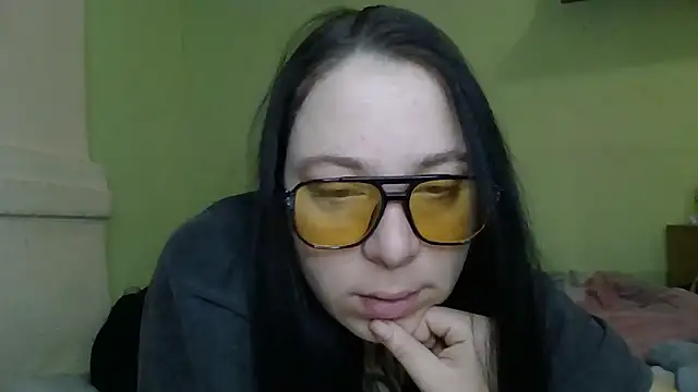 MillaSourety online show from 02-12-26, 08:53