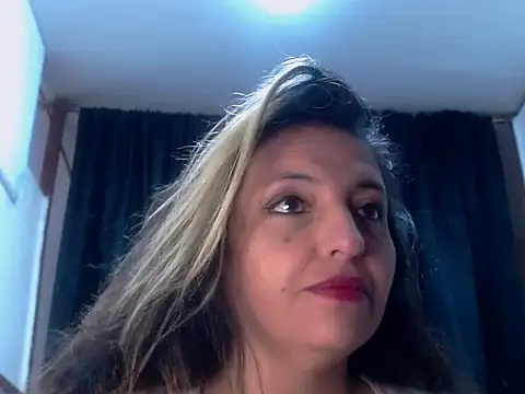 KENDRA-HONEY online show from 02-17-26, 01:07