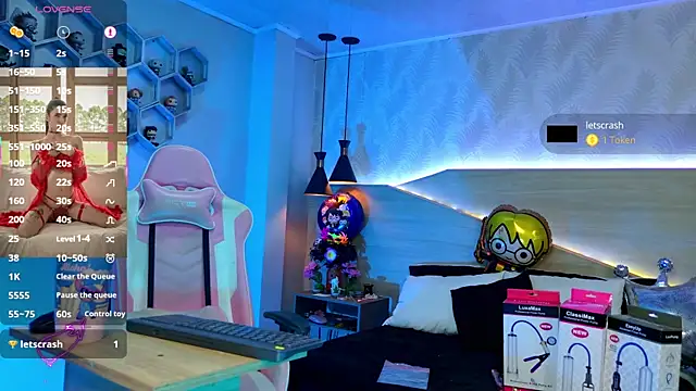 kylliefox  online show from 10-30-25, 01:34