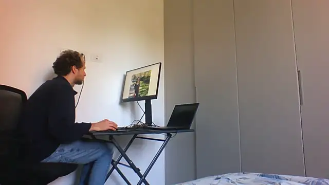 Snapshot of andre_italy chatting on 04-08-26, 03:12 andre italy online show from 04-08-26, 03:12
