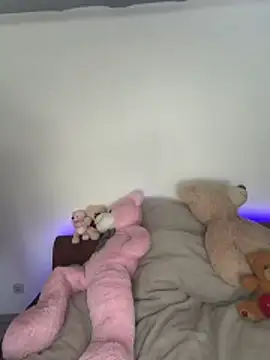 Snapshot of Zoey__08 chatting on 03-17-26, 11:35 Zoey 08 online show from 03-17-26, 11:35