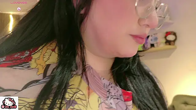 Snapshot of ninna_sweet chatting on 04-19-26, 01:32 ninna sweet online show from 04-19-26, 01:32
