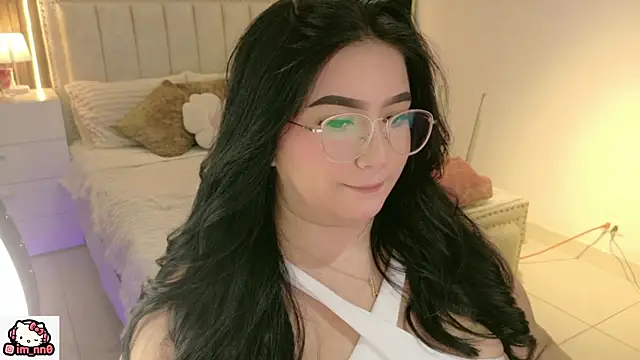 Snapshot of ninna_sweet chatting on 04-30-26, 12:44 ninna sweet online show from 04-30-26, 12:44