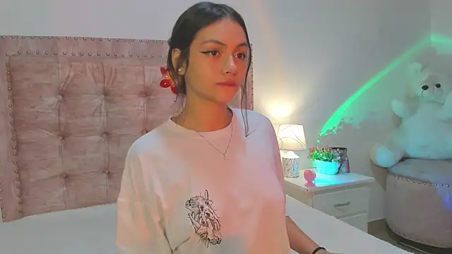 Jennifer Lee  online show from 02-20-26, 10:21