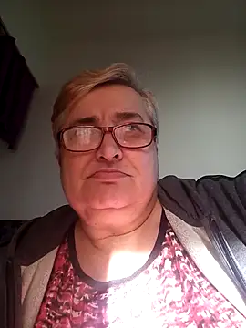 Snapshot of SusanStar874 chatting on 06-15-26, 04:20 SusanStar874 online show from 06-15-26, 04:20