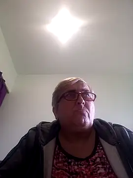 Snapshot of SusanStar874 chatting on 07-09-26, 01:04 SusanStar874 online show from 07-09-26, 01:04