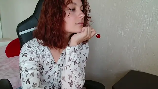 Eva Avea online show from 05-21-26, 10:33