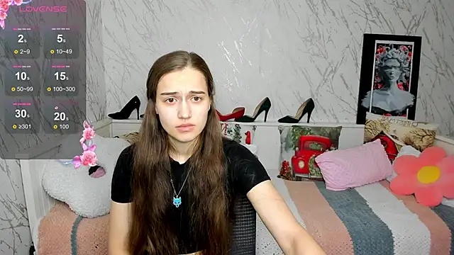 Snapshot of Alisa__Hall chatting on 02-07-26, 04:38 Alisa Hall online show from 02-07-26, 04:38