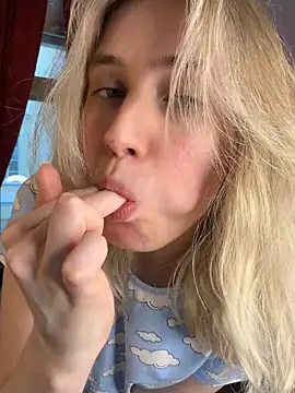 LovelyMiu online show from 02-04-26, 02:01