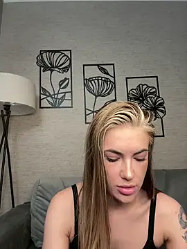 Snapshot of xXKelly_bonb0nXx chatting on 03-29-26, 03:01 xXKelly bonb0nXx online show from 03-29-26, 03:01