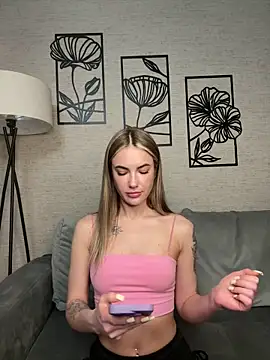 Snapshot of xXKelly_bonb0nXx chatting on 03-30-26, 05:36 xXKelly bonb0nXx online show from 03-30-26, 05:36
