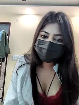 Confident chic online show from 02-14-26, 12:35