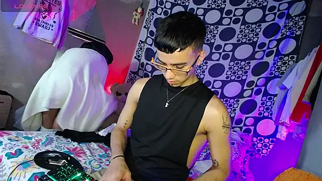 THE PERFECT COUPLE 12 online show from 02-06-26, 03:11