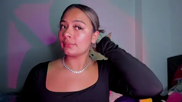 Kylievoos online show from 03-06-26, 01:13