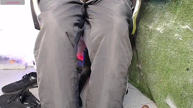 Snapshot of Walkers05 chatting on 03-16-26, 05:44 Walkers05 online show from 03-16-26, 05:44