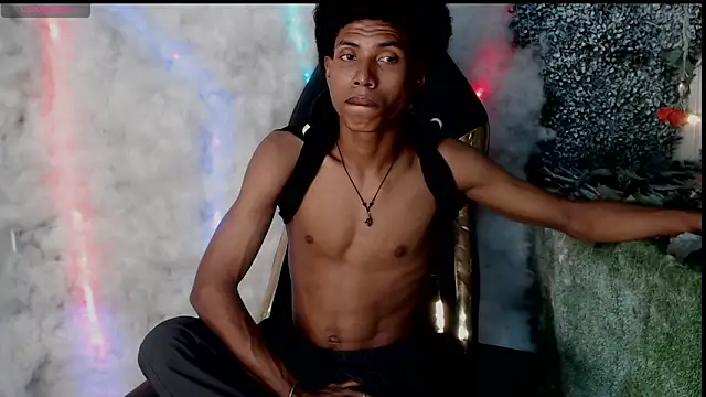 Snapshot of Walkers05 chatting on 03-19-26, 06:01 Walkers05 online show from 03-19-26, 06:01