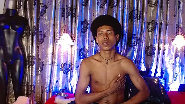 Snapshot of Walkers05 chatting on 03-25-26, 06:03 Walkers05 online show from 03-25-26, 06:03