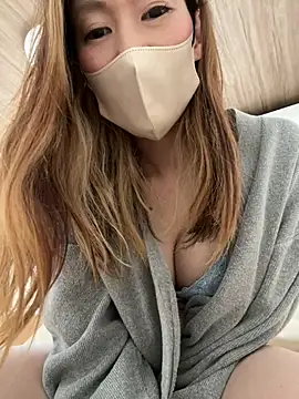 ayumi7 online show from 03-18-26, 02:15