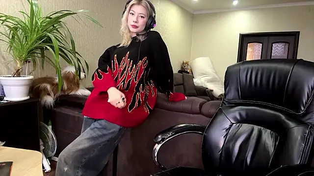 LadyFoxLove online show from 02-03-26, 10:42