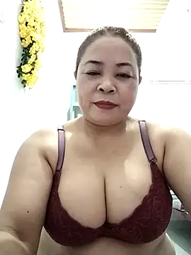 Snapshot of Baby-bigtits2026 chatting on 04-14-26, 02:01 Baby-bigtits2026 online show from 04-14-26, 02:01