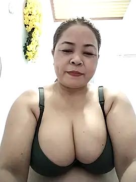 Snapshot of Baby-bigtits2026 chatting on 05-04-26, 10:33 Baby-bigtits2026 online show from 05-04-26, 10:33