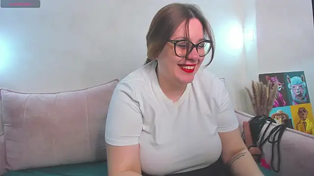 Snapshot of Valery_Grand chatting on 03-05-26, 09:05 Valery Grand online show from 03-05-26, 09:05