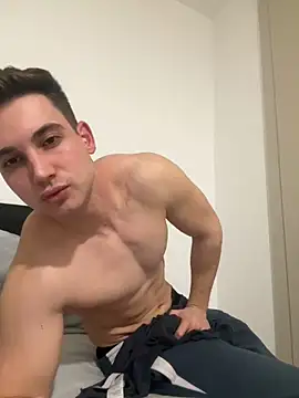 danii0011 online show from 02-11-26, 06:35