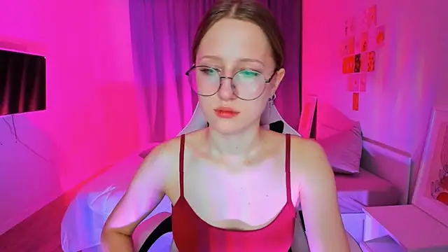 Vega Taylor online show from 03-05-26, 03:57