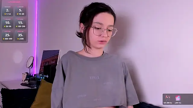 miabellee  online show from 02-08-26, 02:59