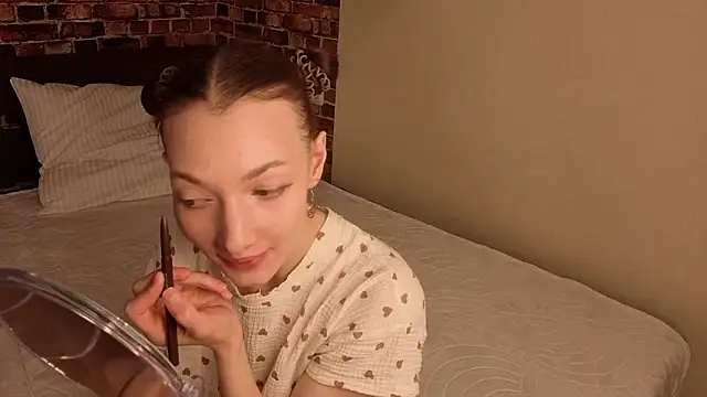 Snapshot of Lollyops chatting on 02-25-26, 02:10 Lollyops online show from 02-25-26, 02:10