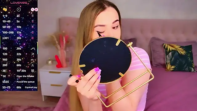 Snapshot of JasminUqueen chatting on 05-06-26, 01:14 JasminUqueen online show from 05-06-26, 01:14