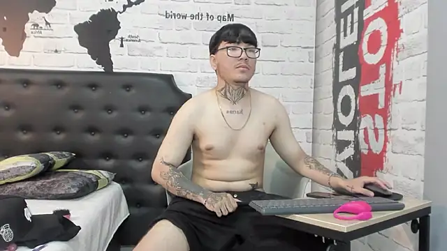 noah west19 online show from 02-10-26, 12:42