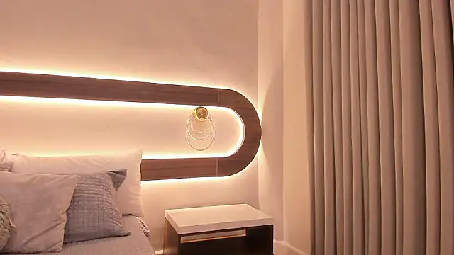 Snapshot of Violeta_sum chatting on 03-14-26, 12:54 Violeta sum online show from 03-14-26, 12:54