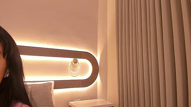 Snapshot of Violeta_sum chatting on 03-20-26, 12:10 Violeta sum online show from 03-20-26, 12:10