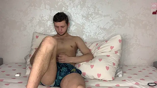 MoonBabyCouple online show from 05-18-26, 08:53