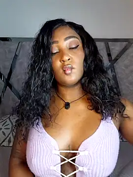 Snapshot of Denise_wolfe21 chatting on 06-19-26, 04:11 Denise wolfe21 online show from 06-19-26, 04:11