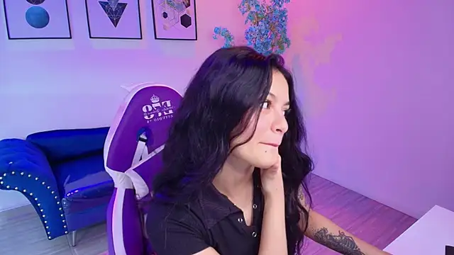 Maddie T18 online show from 04-30-26, 11:38