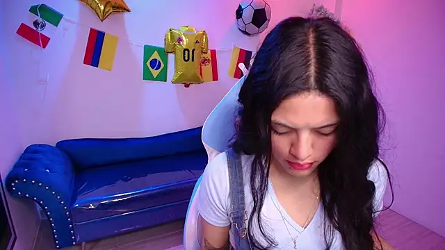 Maddie T18 online show from 06-24-26, 11:42