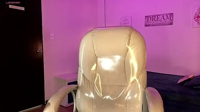 Sweet bellaa  online show from 02-21-26, 04:02