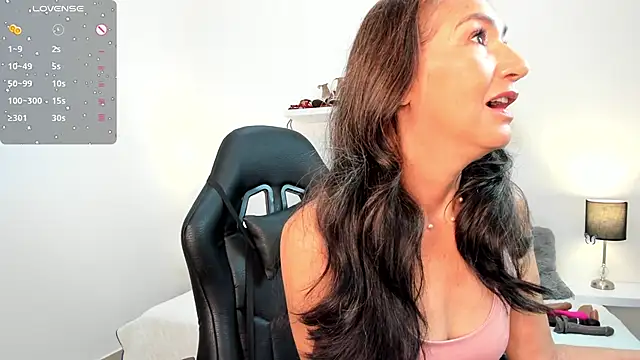 Emma Mendozaa online show from 04-29-26, 11:36