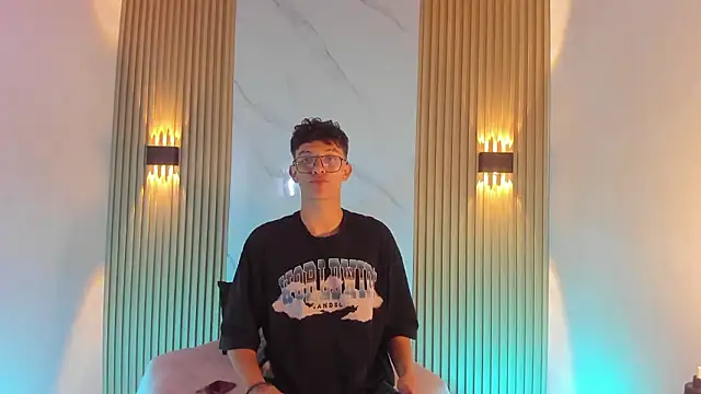 Christopher Hunter online show from 03-04-26, 09:54