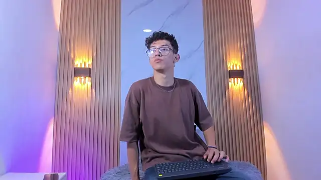 Christopher Hunter online show from 03-15-26, 09:43