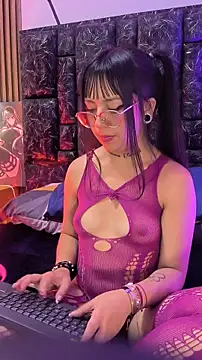 mary luckaysha  online show from 06-22-26, 07:11