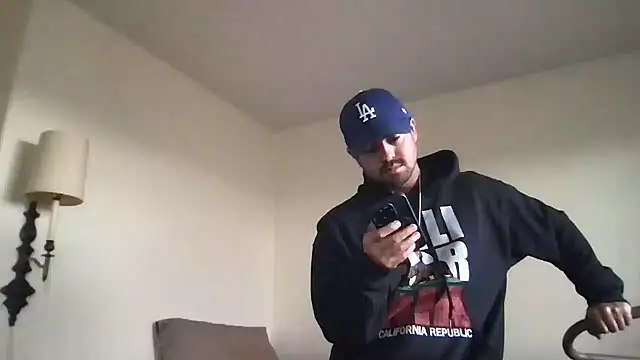 Miles98  online show from 04-10-26, 08:24